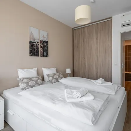 Corvex Apartment With Balcony Budapest Exterior photo