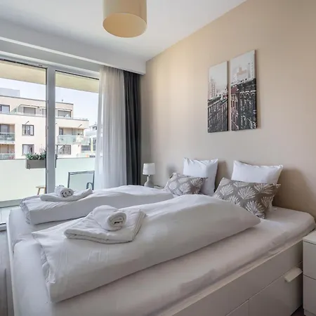 Corvex Apartment With Balcony Budapest Exterior photo
